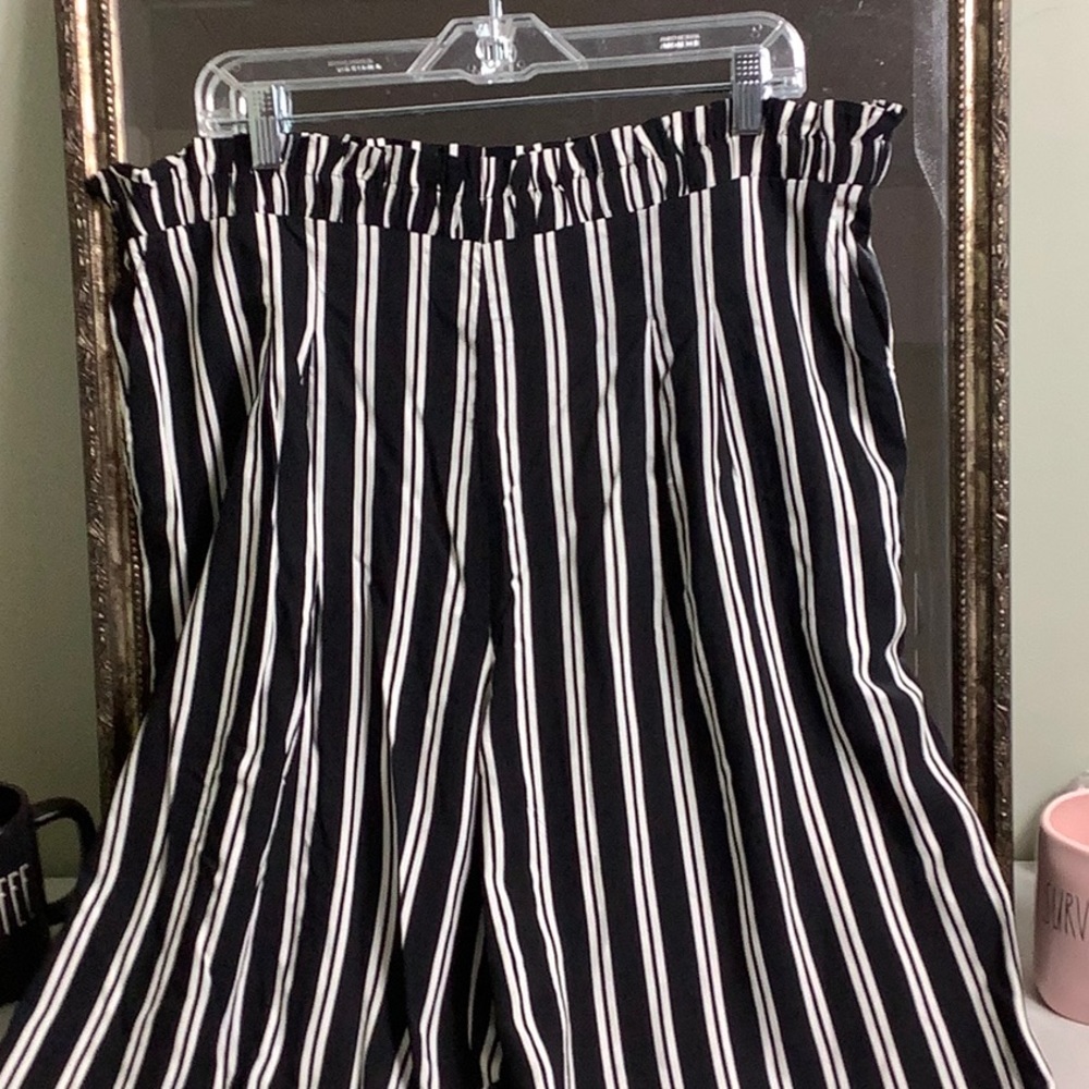 NWT Abound Paperbag Waist theater stripe pants XXL - Picture 3 of 5